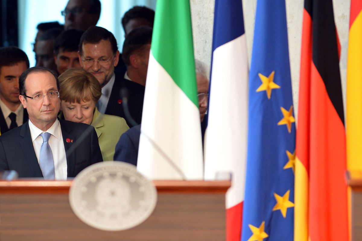 "Crescimento somente pode ter raízes sólidas se houver disciplina fiscal", disse Monti | AFP PHOTO / ALBERTO PIZZOLI