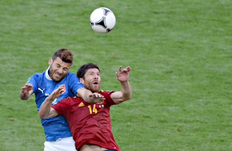 Nocerino (Itália) e Alonso (Espanha): na economia, os países também estão batendo cabeça | Patrick Stollar/AFP