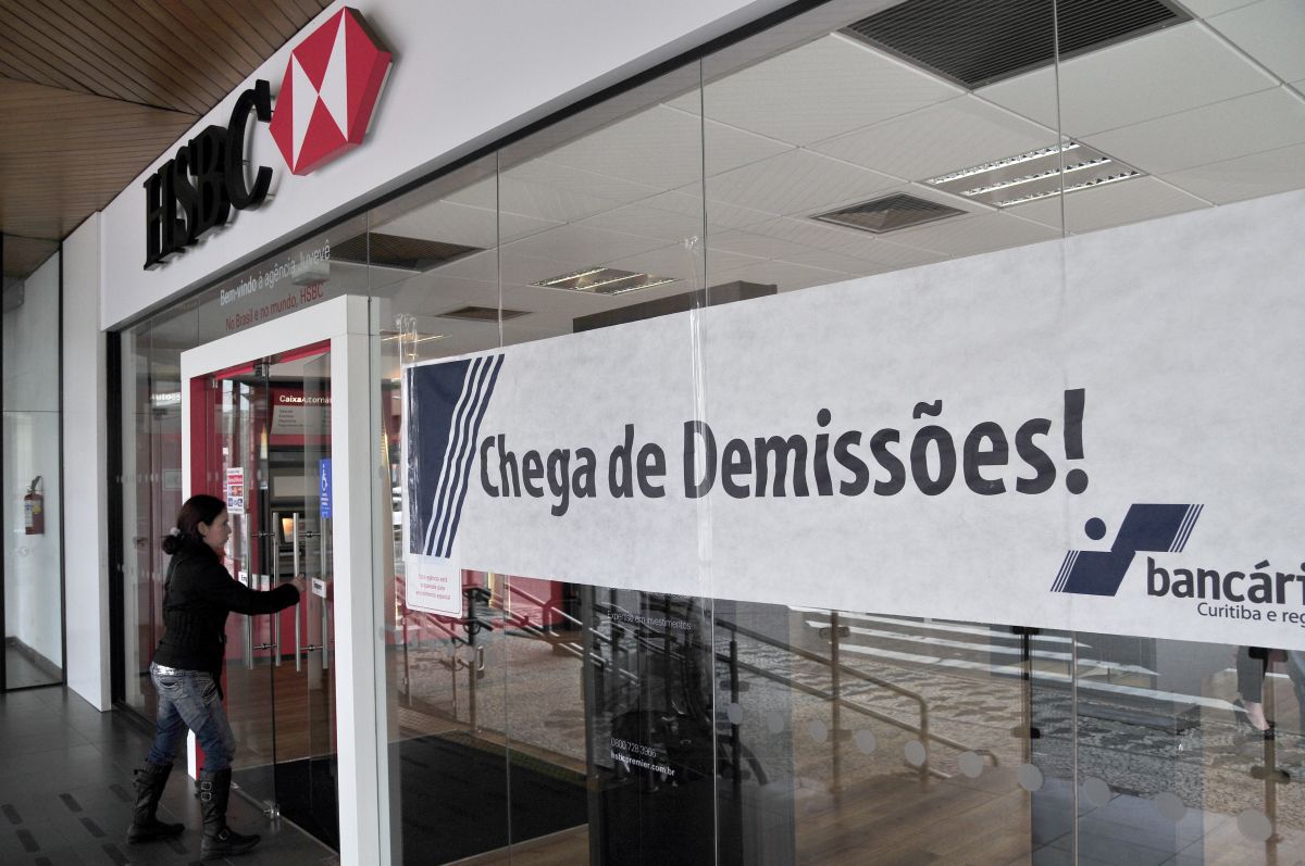 Agências do Centro e de diversos bairros de Curitba, como Pinheirinho, Mercês, Santa Felicidade e Orleans, voltarão a abrir somente na sexta | Daniel Caron / Agência De Notícias Gazeta Do Povo