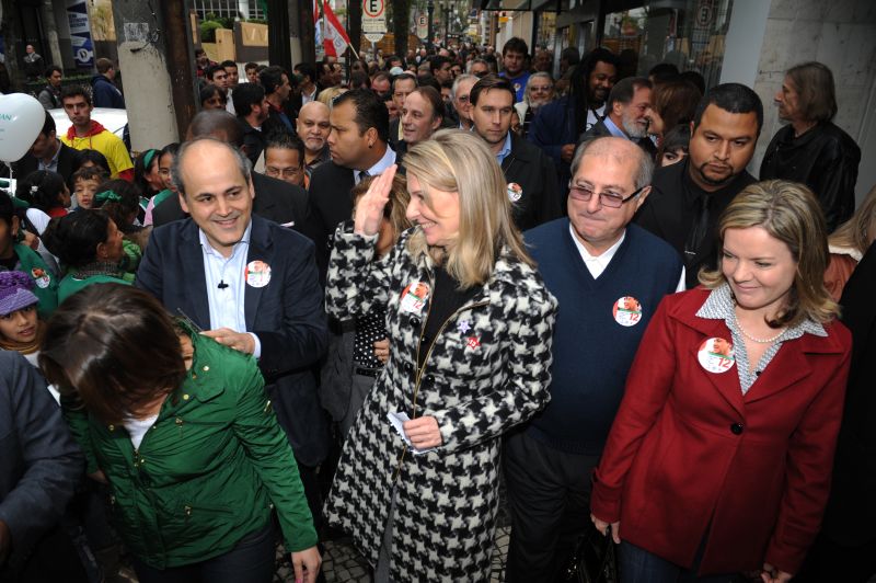 Fruet, Miriam Gonçalves (a vice, de xadrez), Bernardo e Gleisi | Marcelo Andrade/Gazeta do Povo