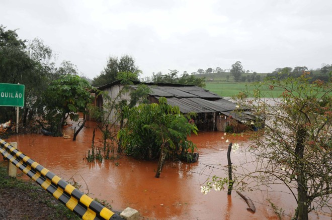 Em diversos pontos do estado, casas foram alagadas |