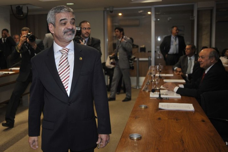 O que possui implicância ética é a falta de decoro de um parlamentar quando aceita que um terceiro assuma o pagamento de suas [...] despesas. Ainda mais quando esse terceiro é um delinquente.Humberto Costa, senador (PT-PE). | José Cruz/ABr
