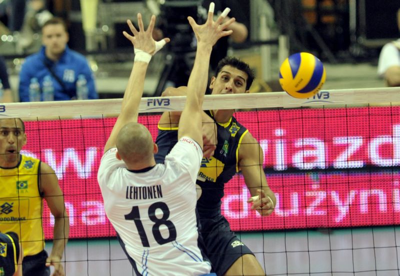 Brasil bateu a Finlândia por 3 sets a 0 na Liga Mundial | Divulgação / FIVB