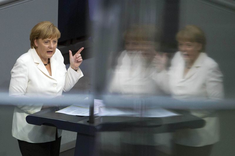 Angela Merkel discursa no parlamento alemão: reunião tensa levou a Alemanha a fazer concessões a Espanha e Itália | Thomas Peter/Reuters