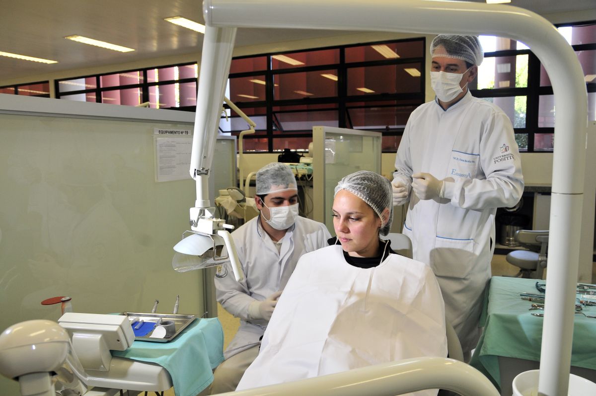 A Clínica de Odontologia da
Universidade Positivo é aberta a todos | Daniel Caron / Gazeta do Povo
