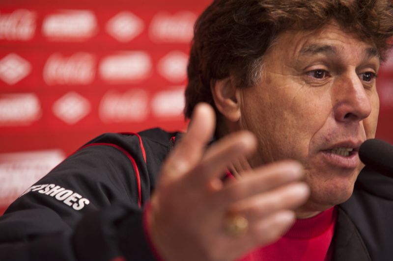 Carrasco reclamou de problemas táticos do Atlético no primeiro tempo contra o CRB | Marcelo Andrade/ Gazeta do Povo