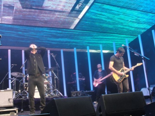 Emocionado, Wagner chorou, cantou, agradeceu e até deu uma cambalhota no palco |