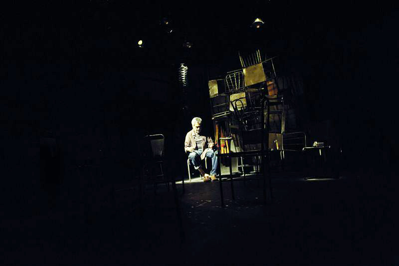 Aos 71 anos, Aderbal Freire-Filho voltou aos palcos movido por um desejo antigo de atuar | Kika Antunes/Divulgação