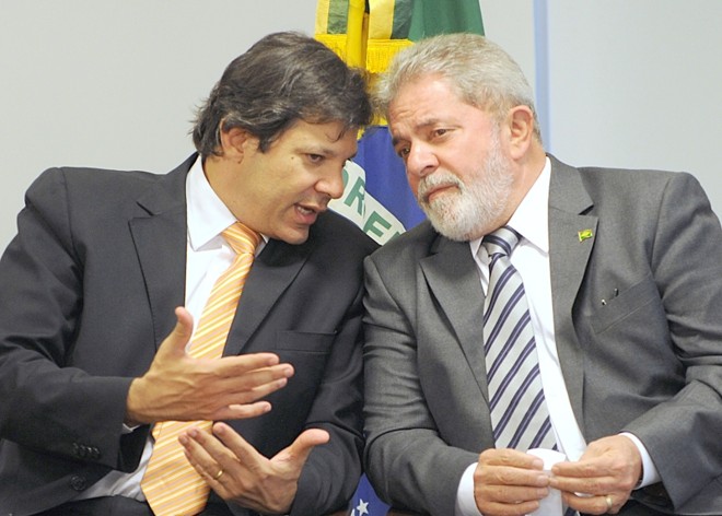 Lula escolheu Haddad a dedo |