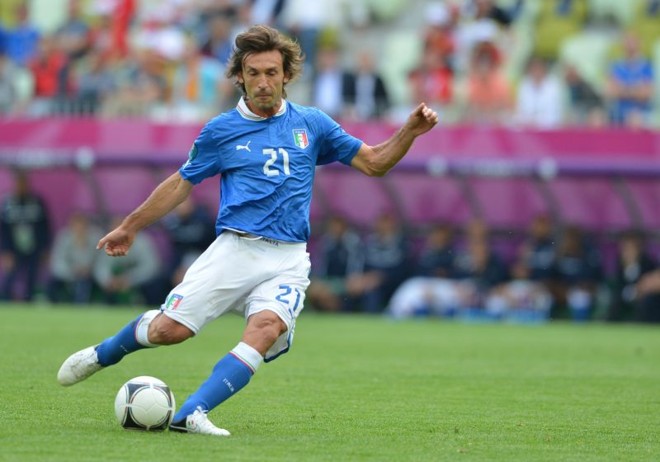 Pirlo, mais uma vez, comandou o setor de criação da Itália |