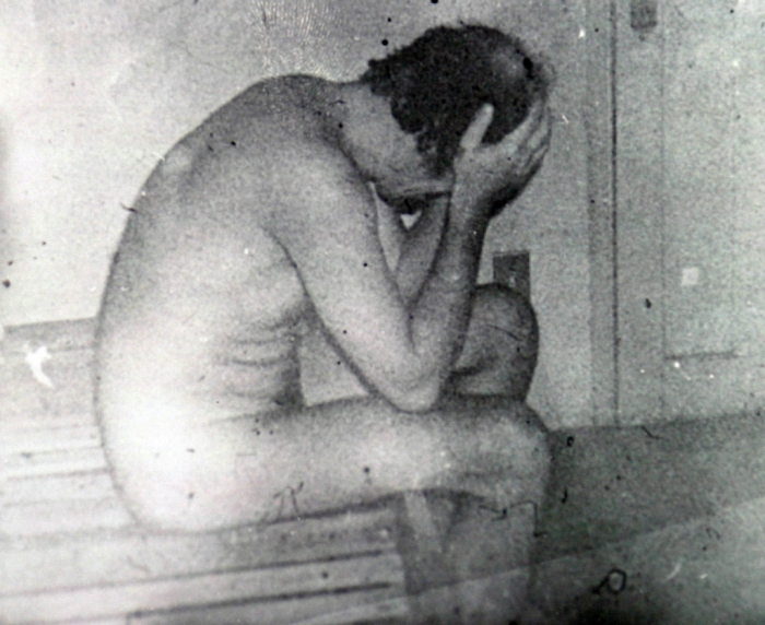 Herzog, em foto do período em que esteve preso no Doi-Codi. Jornalista "foi suicidado" pelo Regime Militar | Divulgação