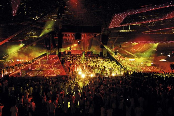 O palco em forma de pirâmide, ocupado pelo público, foi a grande sensação da edição 2012 | Divulgação