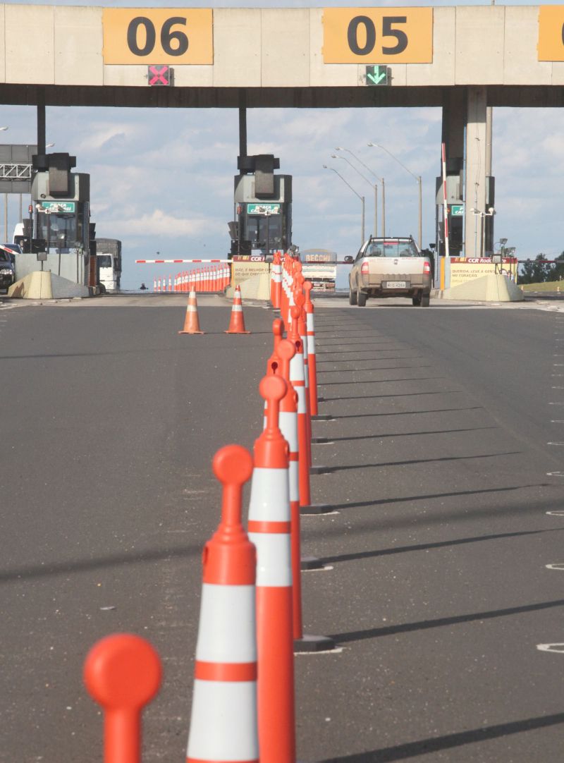 Praça de pedágio na PR-151 em Carambeí, nos Campos Gerais: negociação não contemplou até agora o que os usuários mais desejam, que é a redução das tarifas | Dirceu Portugal/Arquivo/ Gazeta do Povo