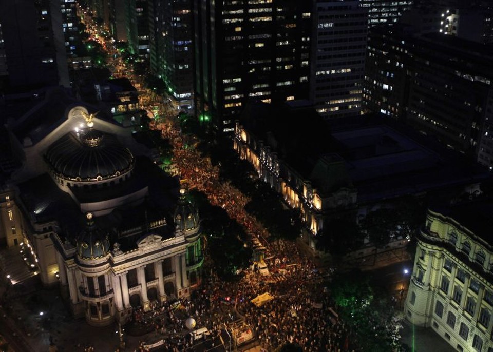 A polícia estimou entre 80.000 e 100.000 manifestantes no protesto | REUTERS/Ana Carolina Fernades