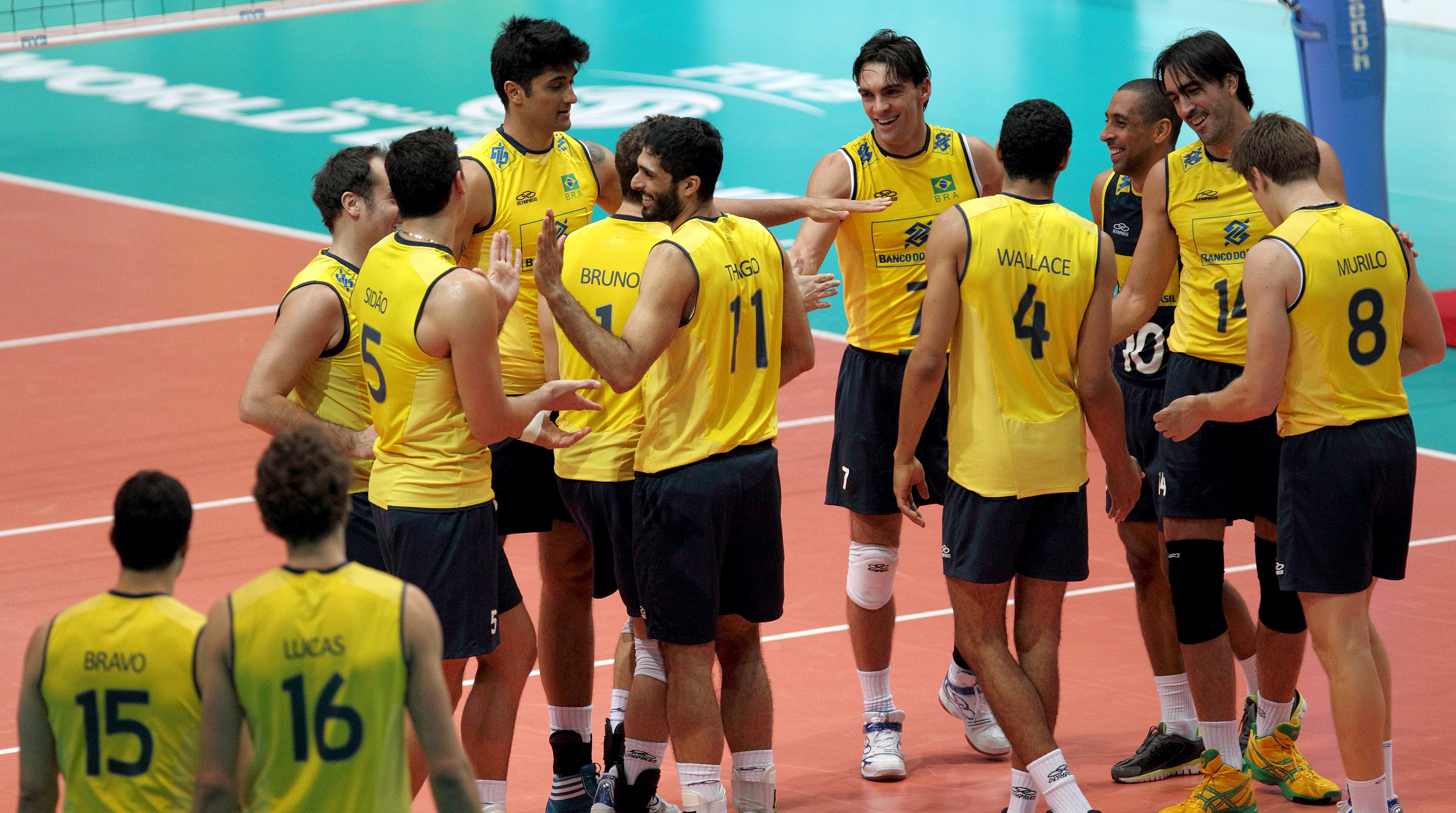O Brasil perdeu para a Polônia e agora depende de outros resultados para se classificar | Divulgação/CBV