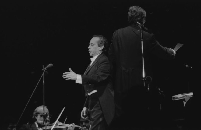 1993 - O primeiro grande show em comemoração aos 300 anos de Curitiba aconteceu no dia 4 de abril, quando o tenor catalão José Carreras se apresentou na Pedreira Paulo Leminski com a Orquestra Sinfônica Brasileira. |