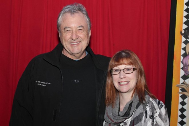 CIRQUE DU SOLEIL- O Cirque du Soleil chega a Curitiba novamente, desta vez com o espetáculo Varekai, um dos mais belos da companhia canadense. O diretor-geral da trupe no Brasil, Robert Mackenzie, e a diretora artística do show, Sheryl-Lynne Valenski, comemoraram o sucesso da estreia, com casa lotada |