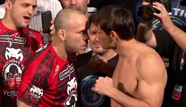Wanderlei encara Rich Fraklin na pesagem | Reprodução/ Youtube