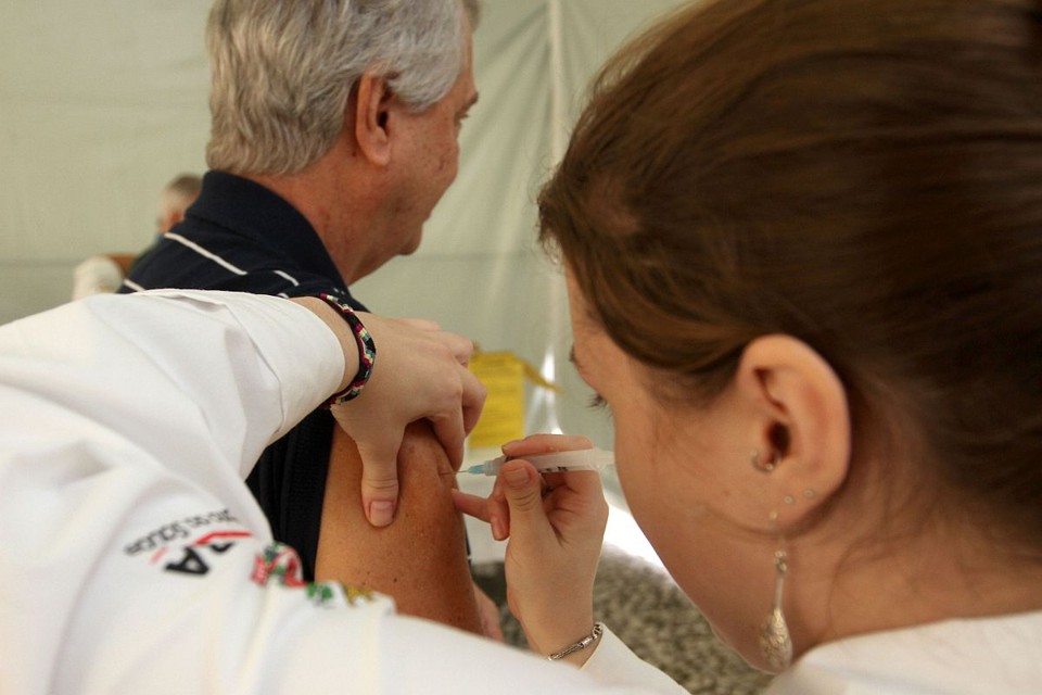 Curitiba prorroga campanha de vacinação contra gripe No Paraná, cerca de 1,3 milhão de pessoas foram imunizadas até esta sexta-feira. Número equivale a mais de 80% da população mais vulnerável à gripe | Agência de Notícias do Paraná / Divulgação