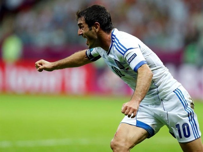 Karagounis comemora gol da Grécia contra a Rússia | 