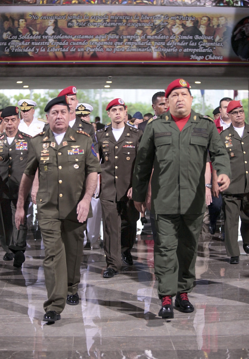 O presidente Chávez durante encontro com militares, em Caracas | Palácio Miraflores/Reuters