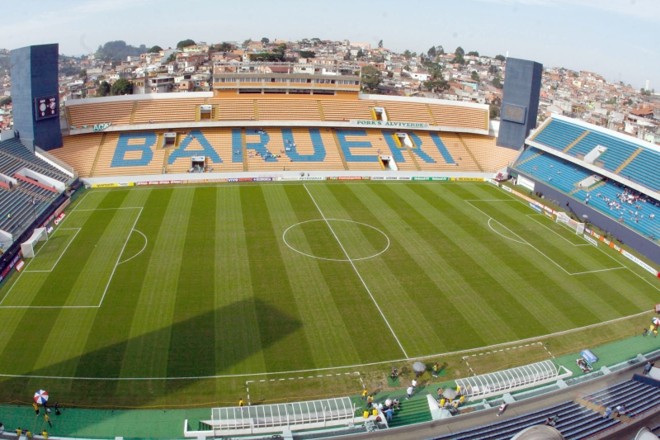 Estádio: A CBF confirmou ontem à noite a Arena Barueri (foto) como o estádio do primeiro jogo da final da Copa do Brasil, quinta-feira da semana que vem, às 21h. O Palmeiras pediu para atuar no local porque os jogadores se sentem mais à vontade atuando lá do que no Morumbi |