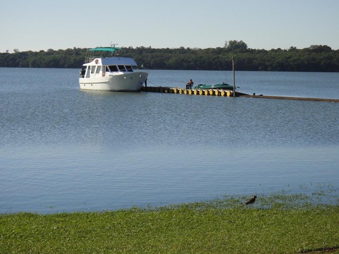 Após o incidente, o barco foi levado à delegacia da PF em Foz | 