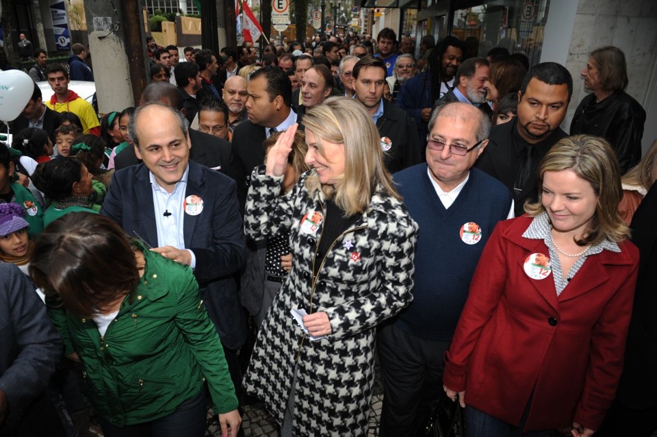 A convenção contou com a presença do dos ministros das Comunicações, Paulo Bernardo (PT), e da Casa Civil, Gleisi Hoffmann (PT) | Marcelo Andrade / Gazeta do Povo