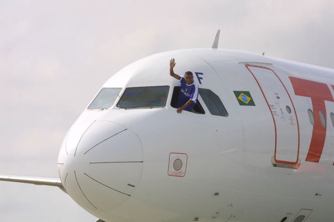 Kléberson partiu como coadjuvante e voltou como um dos heróis do penta | 