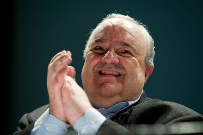 Rafael Greca foi inocentado da acusação de improbidade administrativa por supostamente favorecer bingos no país |