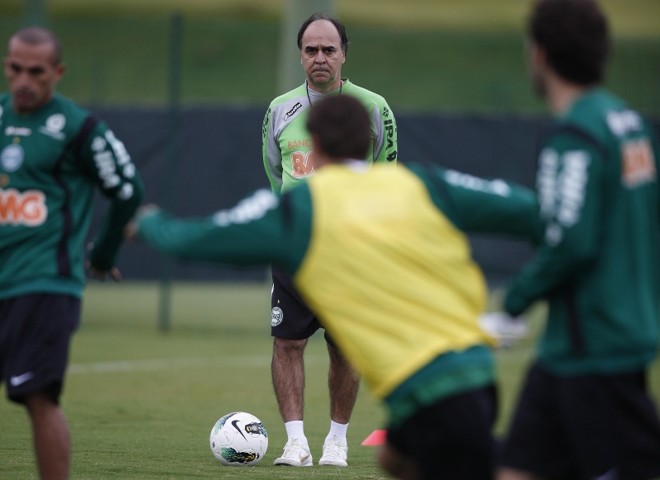 Marcelo Oliveira quer um Coritiba que ataque o São Paulo na partida desta quinta-feira, no Morumbi, pela Copa do Brasil | 