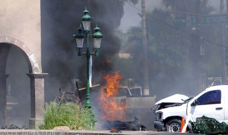 Local do atentado a bomba em Nuevo Laredo, no México, que feriu sete pessoas nesta sexta-feira (29) | REUTERS/Stringer