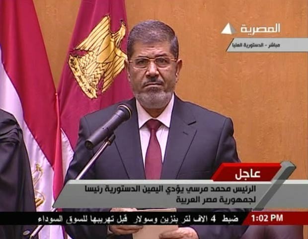 Mohamed Mursi presta juramento como novo presidente egípcio | Egyptian Television/Reuters