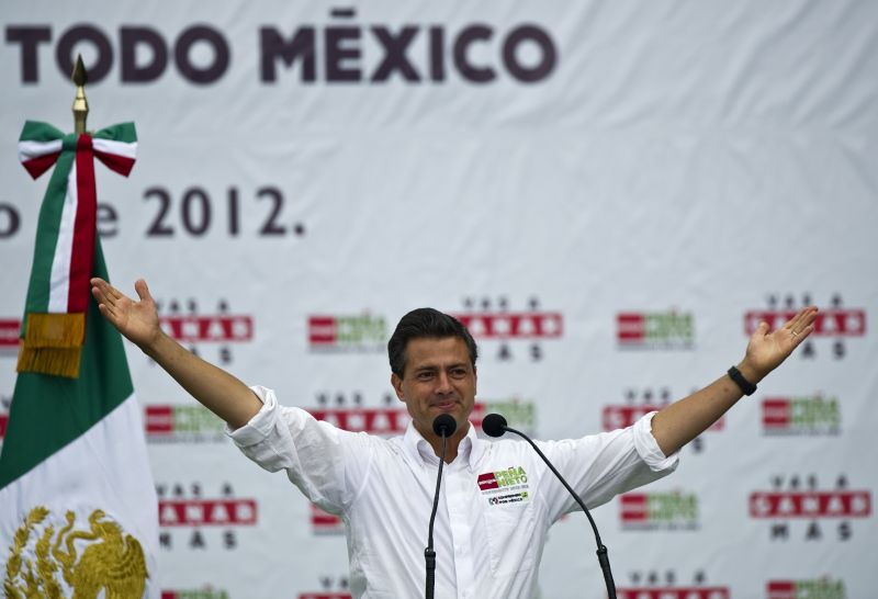 Peña Nieto, advogado de 45 anos, recuperou nos últimos dias o espaço que tinha perdido nas pesquisas | AFP PHOTO/RONALDO SCHEMIDT