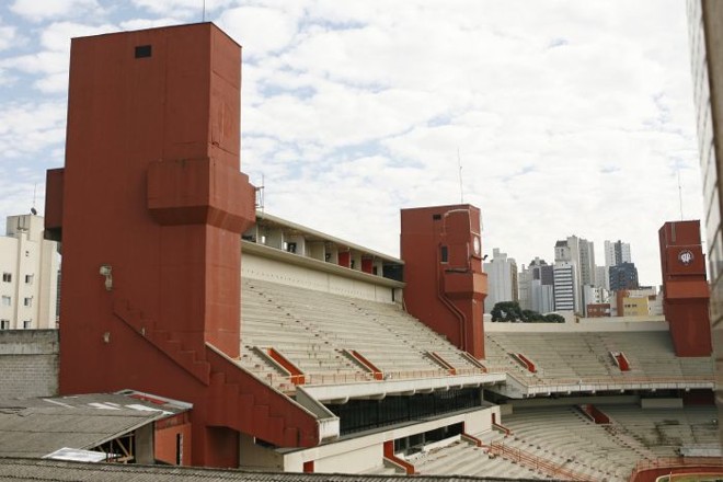 Obras na Arena da Baixada para a Copa do Mundo de 2014 | 