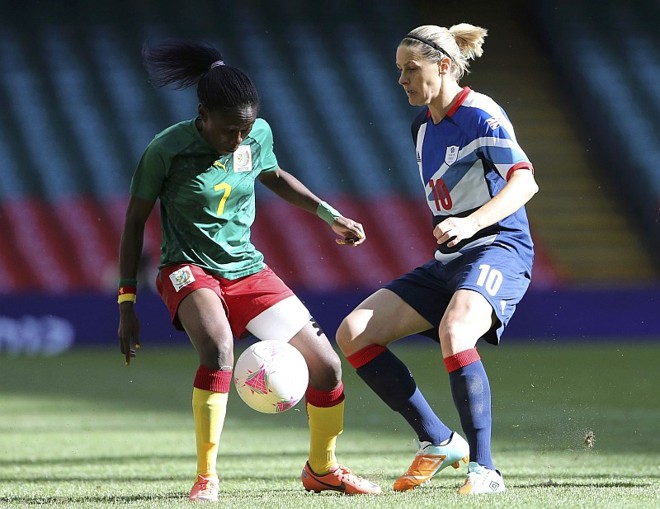 Pela segunda rodada do futebol feminino, Camarões e Grã-Bretanha jogaram neste sábado |