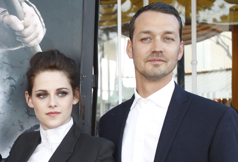 Atriz Kristen Stewart e o diretor Rupert Sanders | REUTERS/Mario Anzuoni