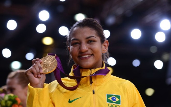 Sarah Menezes com a inédita medalha de ouro no judô feminino | 