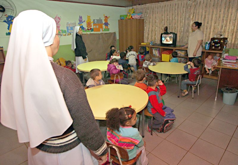 A Creche Mamãe Carolina em Foz do Iguaçu atende mais de 80 crianças em tempo integral | Christian Rizzi/ Gazeta do Povo