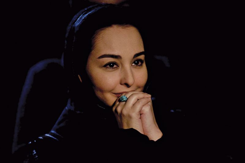 Vídeo do premiado cineasta Abas Kiarostami mostra as reações das mulheres iranianas ao assistir Shirin, romance considerado o Romeu e Julieta do Irã | Divulgação