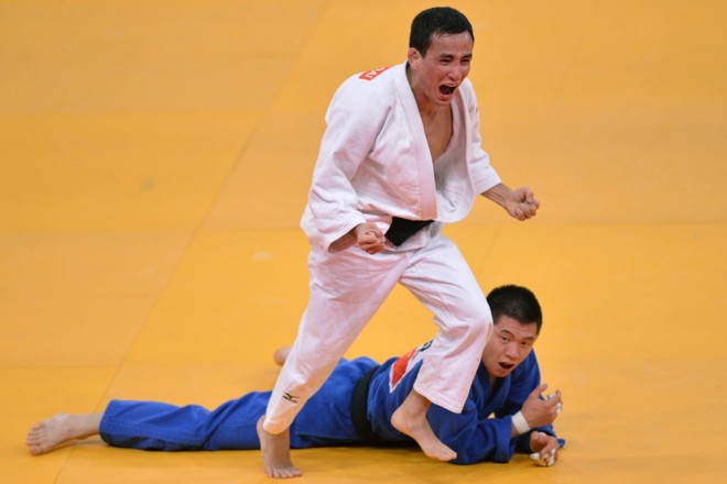 Felipe Kitadai comemora disputa pelo bronze |