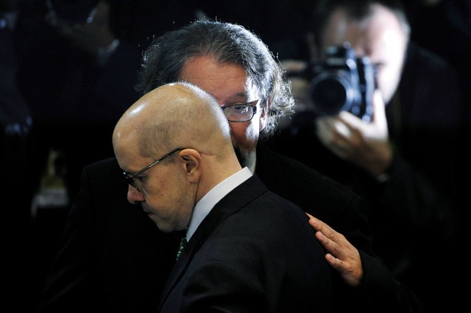 Demóstenes deixa o plenário cabisbaixo, após a cassação:  Eu sou na verdade um bode expiatório | Antônio Cruz/ABr