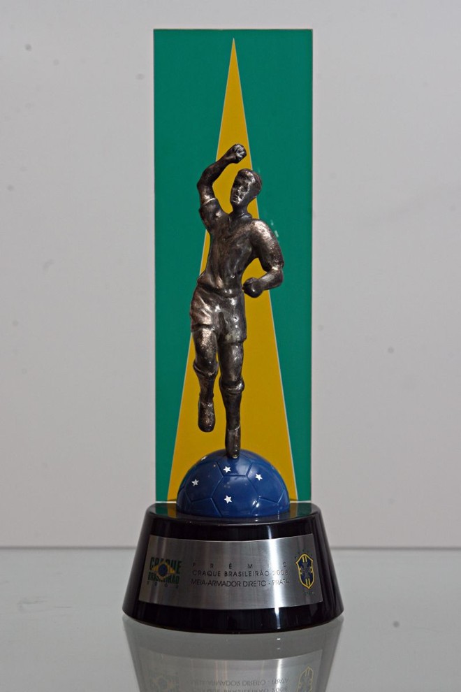 ...Craque do Brasileirão entre os meio-campistas | 