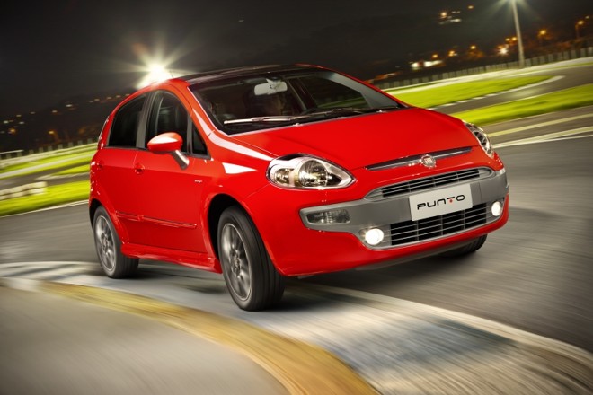 Punto Sporting, somente com motor 1.8, é oferecido com câmbio manual ou Dualogic |