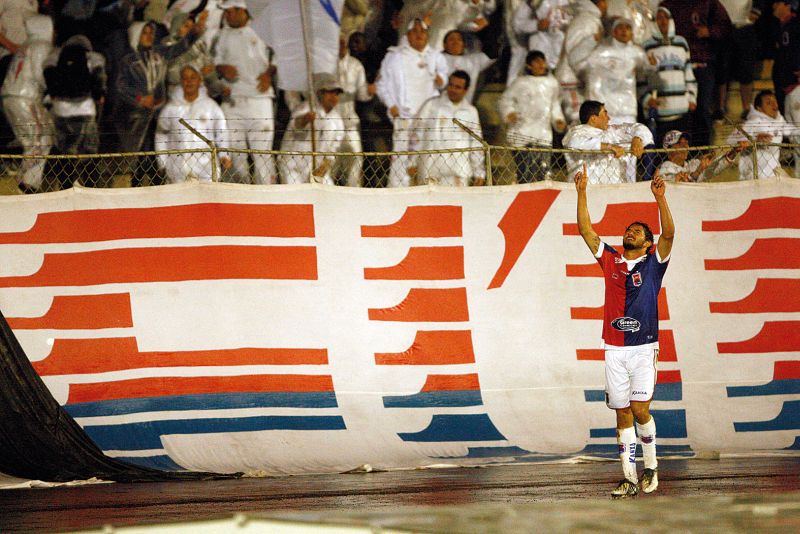 Artur comemora o segundo gol paranista contra os mineiros | Henry Milléo/ Gazeta do Povo