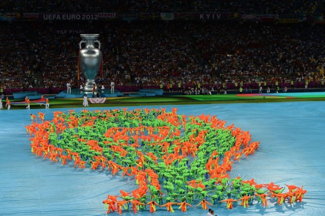 Imagem da cerimônia de encerramento que antecedeu a decisão da Euro | 