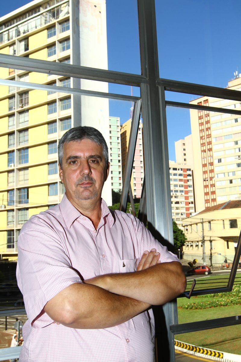 Wilson Komarchesqui: viagens de férias com o dinheiro do cigarro | Roberto Custódio/Gazeta do Povo