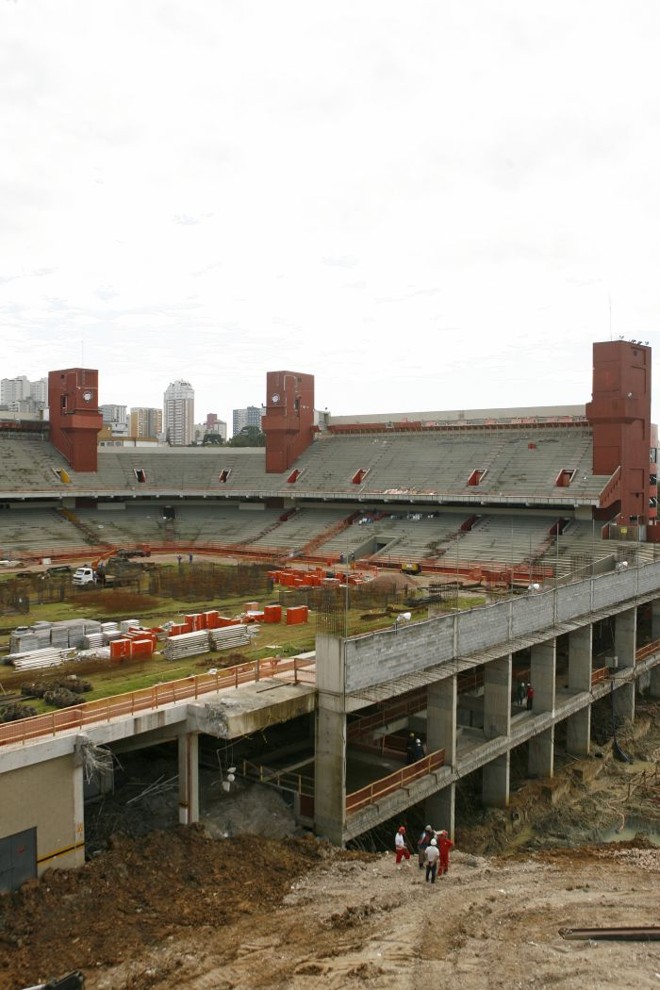 Obras na Arena da Baixada para a Copa do Mundo de 2014 | 