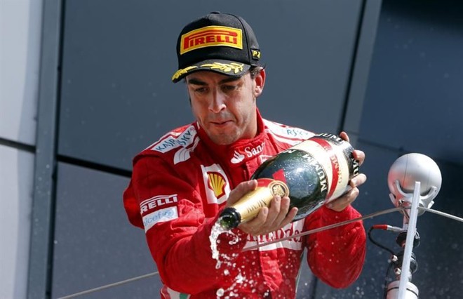 Alonso chegou em segundo em Silverstone, mas ainda lidera o campeonato, seguido de Webber | 