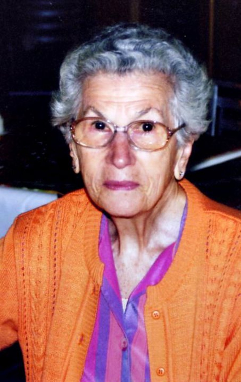 Sempre animada, no trabalho e entre amigos | Arquivo da família